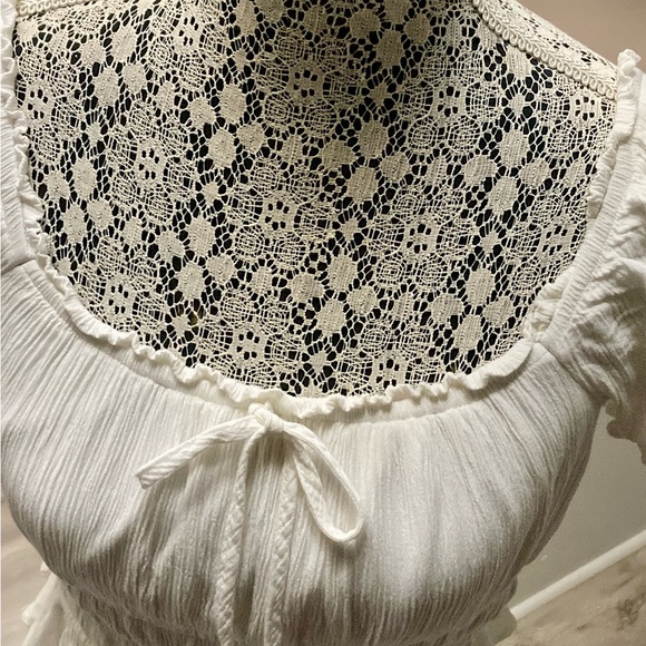 Streetwear Society White Ruffle Cropped Blouse - Picture 7 of 8